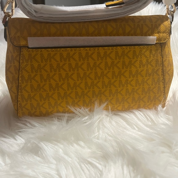 Michael Kors Crossbody - Picture 4 of 7